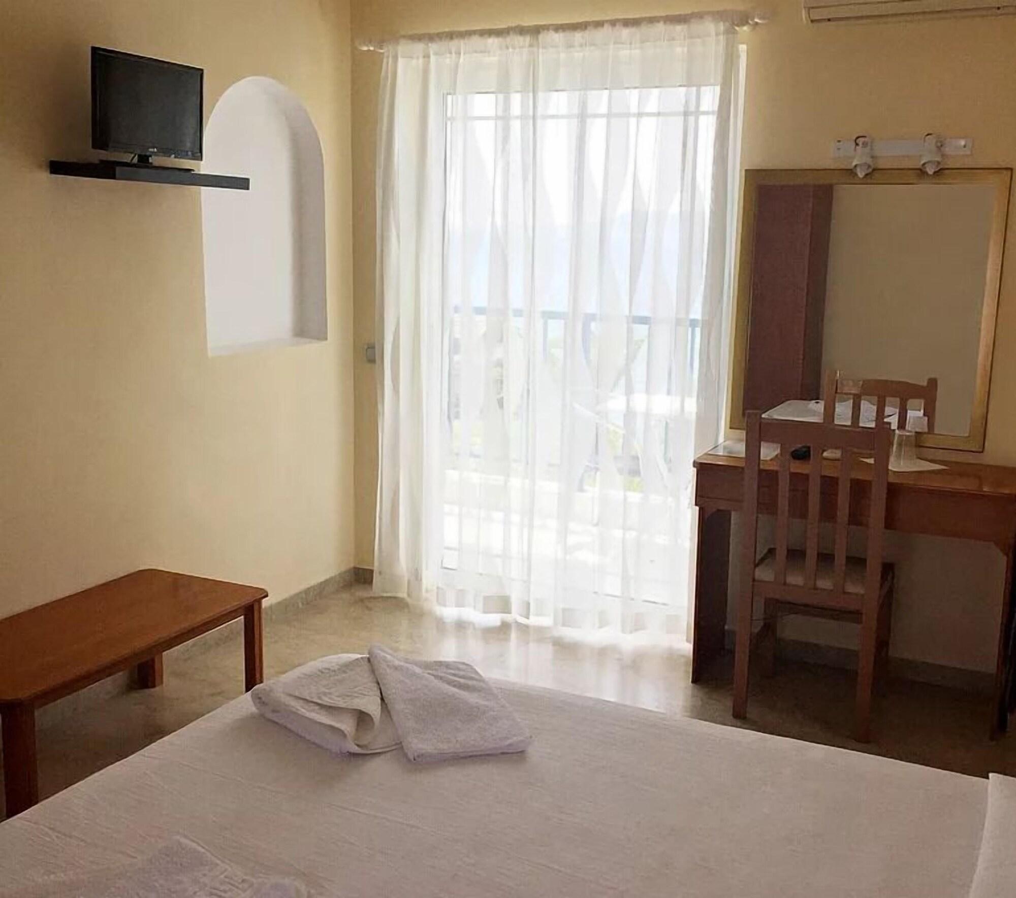 Hotel Golden Sun Foinikounda Extérieur photo